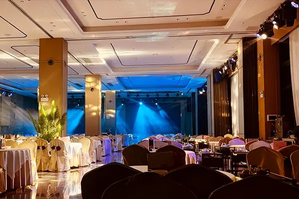 博朗灯光×御庆楼：江门茶楼舞台灯光布局工程案例分享