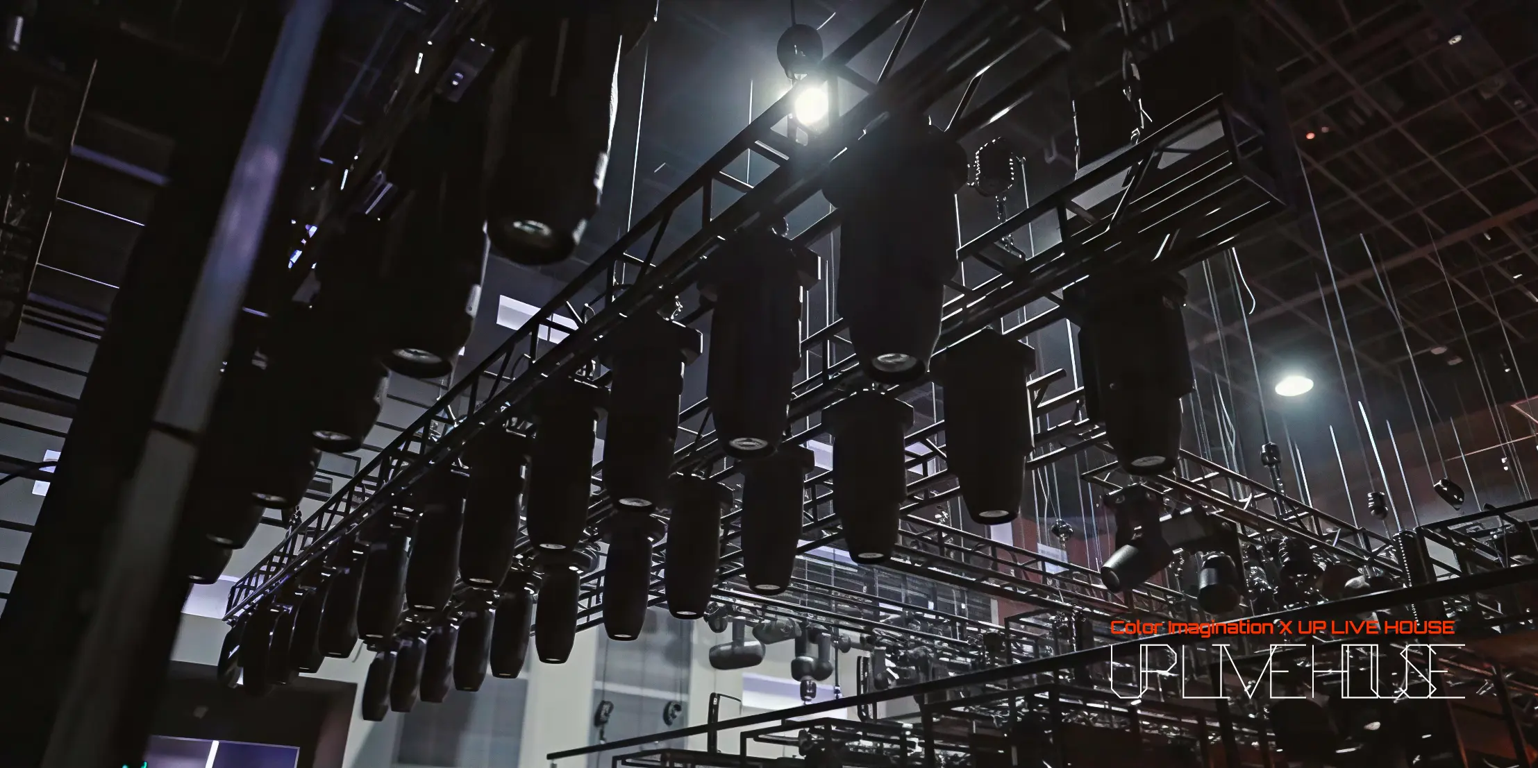 UP LIVEHOUSE (7) 拷贝.webp 博朗灯光舞台应用效果1